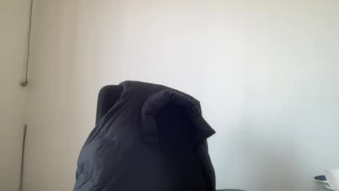 vaginalnik online show from May 8, 2026, 9:25 am