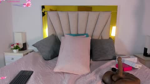 vahioleth  online show from September 26, 2025, 3:10 am