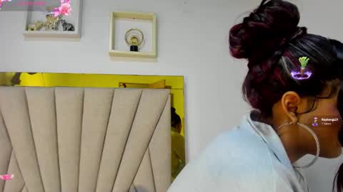 vahioleth  online show from March 19, 2026, 2:59 am