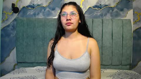 Vainilla online show from April 18, 2026, 2:04 am