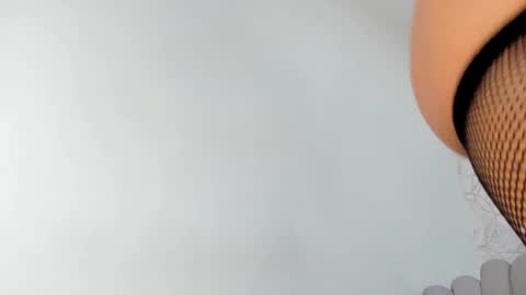 Vaiolet  online show from January 10, 2025, 10:46 pm