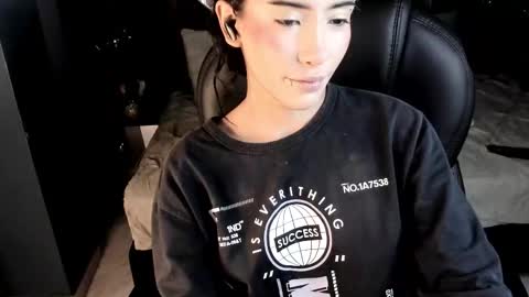 Vaioleth online show from January 31, 2026, 8:51 pm