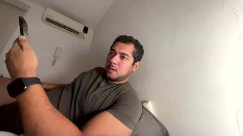 vajkito online show from November 12, 2025, 6:03 am