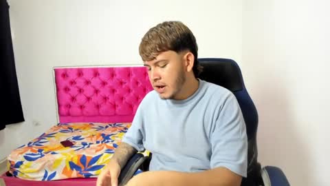 val_andbry online show from April 6, 2026, 7:26 pm