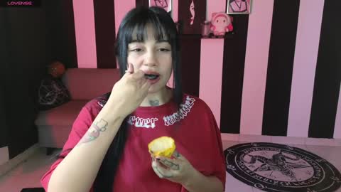 Snapshot of val_bardot1 chatting on December 18, 2024, 9:36 am first of all... who are u online show from December 18, 2024, 9:36 am