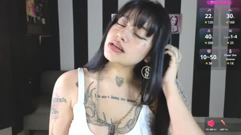 Snapshot of val_bardot1 chatting on January 10, 2025, 7:25 am first of all... who are u online show from January 10, 2025, 7:25 am