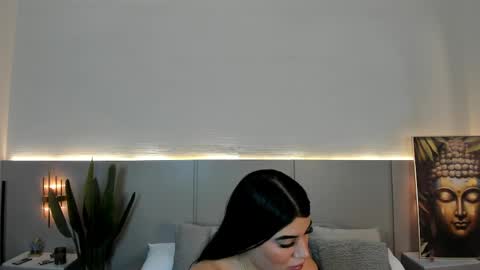 Snapshot of val_rossi chatting on April 21, 2026, 3:24 am Valentina online show from April 21, 2026, 3:24 am