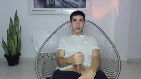 valen paul online show from December 21, 2025, 2:41 am