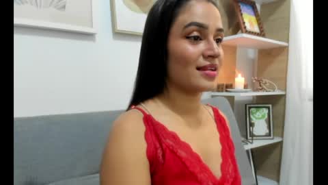 Snapshot of valen_col chatting on May 25, 2026, 3:29 pm valen_col online show from May 25, 2026, 3:29 pm