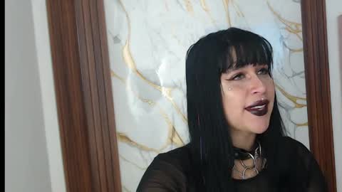 valen_ross7 online show from April 2, 2026, 2:37 pm