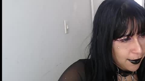 valen_ross7 online show from May 22, 2026, 1:39 pm