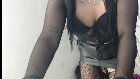 valen_ross7 online show from June 8, 2026, 1:33 pm