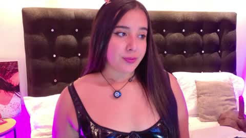 Valen Scott online show from April 14, 2026, 12:44 pm