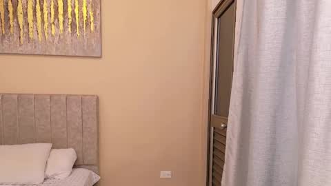 valentina online show from May 11, 2026, 12:11 pm