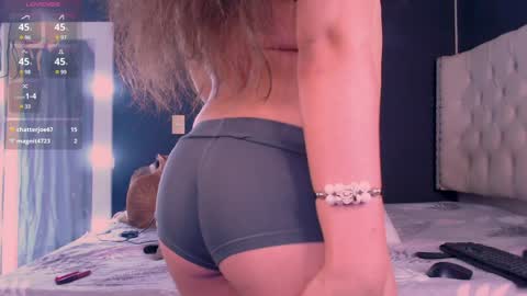 Snapshot of valen_thompson chatting on December 8, 2024, 2:28 am IG-valen mendoza99  twitter valenthompson99 online show from December 8, 2024, 2:28 am