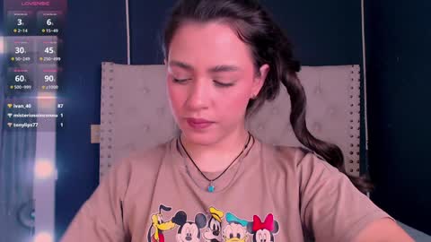 Snapshot of valen_thompson chatting on January 8, 2025, 11:30 pm IG-valen mendoza99  twitter valenthompson99 online show from January 8, 2025, 11:30 pm