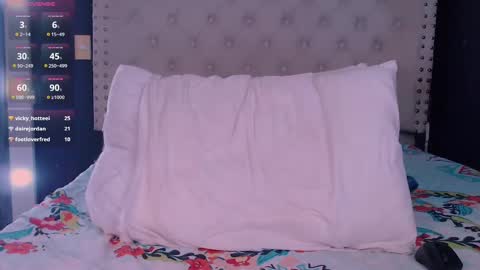 Snapshot of valen_thompson chatting on February 11, 2025, 1:20 am IG-valen mendoza99  twitter valenthompson99 online show from February 11, 2025, 1:20 am