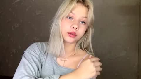 Olachka online show from November 28, 2025, 5:32 am