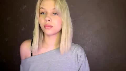 Olachka online show from December 3, 2025, 2:15 pm