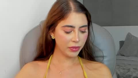 Snapshot of valenjonex chatting on January 14, 2025, 11:27 pm Angela online show from January 14, 2025, 11:27 pm