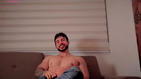 valenthinoking online show from October 26, 2025, 5:57 am