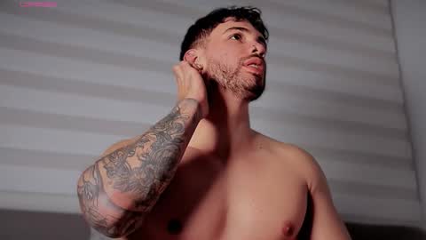 valenthinoking online show from November 19, 2025, 3:17 am