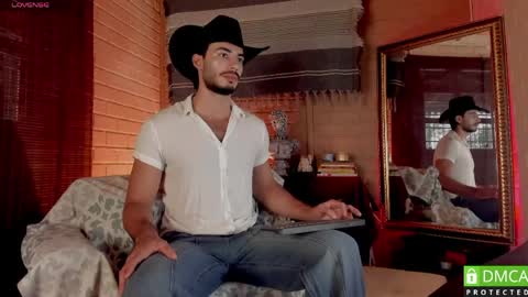 valentin_hoffman online show from April 18, 2026, 12:20 pm