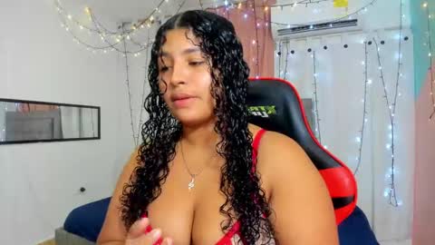 Snapshot of valentina_0_ chatting on February 6, 2025, 3:48 am Valentina online show from February 6, 2025, 3:48 am