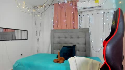 Snapshot of valentina_0_ chatting on February 14, 2025, 3:54 am Valentina online show from February 14, 2025, 3:54 am