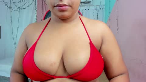 Snapshot of valentina_0_ chatting on September 21, 2025, 3:41 am Valentina online show from September 21, 2025, 3:41 am