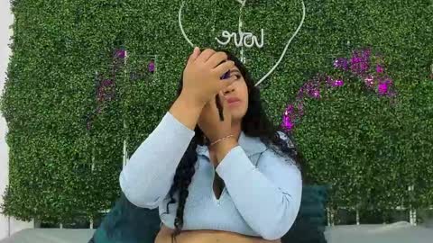 Snapshot of valentina_0_ chatting on November 24, 2025, 8:41 pm Valentina online show from November 24, 2025, 8:41 pm