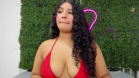 Snapshot of valentina_0_ chatting on November 26, 2025, 10:11 pm Valentina online show from November 26, 2025, 10:11 pm