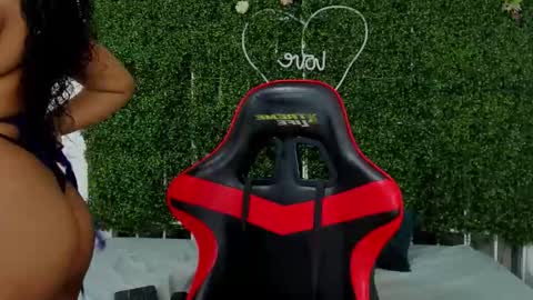 Snapshot of valentina_0_ chatting on December 4, 2025, 4:44 am Valentina online show from December 4, 2025, 4:44 am