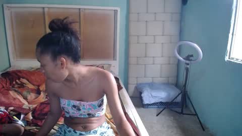 valentina_237 online show from December 17, 2024, 10:11 pm