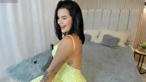 valentina robertson online show from May 8, 2026, 10:37 pm