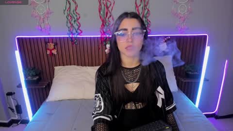 Snapshot of valentina_asmodea chatting on December 24, 2024, 2:32 am VALENTINA online show from December 24, 2024, 2:32 am