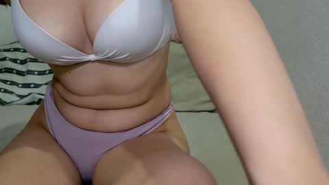 valentina_bailecito online show from December 23, 2025, 3:26 am