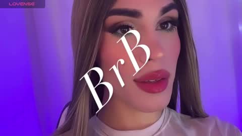 Snapshot of valentina_gaviria_ chatting on December 23, 2024, 5:22 pm VALENTINA GAVIRIA online show from December 23, 2024, 5:22 pm