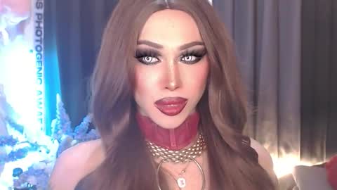 Amanda online show from April 19, 2026, 7:38 pm