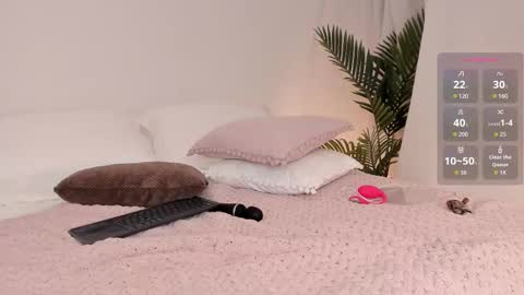 Snapshot of valentina_m17 chatting on November 30, 2025, 12:25 am VALENTINA online show from November 30, 2025, 12:25 am