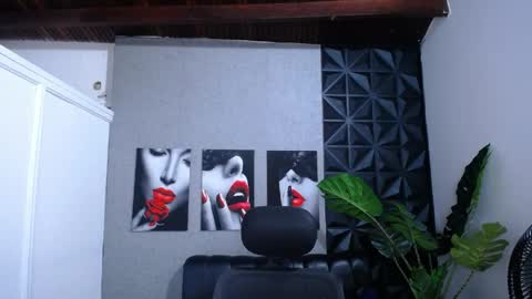 Valentina  online show from March 31, 2026, 8:53 pm