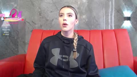 Snapshot of valentina_red18 chatting on March 16, 2026, 3:05 pm Valentina online show from March 16, 2026, 3:05 pm