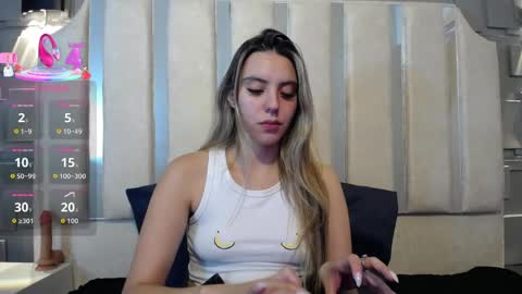 Snapshot of valentina_red18 chatting on April 1, 2026, 4:04 pm Valentina online show from April 1, 2026, 4:04 pm