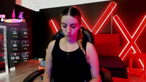 Snapshot of valentina_red18 chatting on April 6, 2026, 5:58 pm Valentina online show from April 6, 2026, 5:58 pm