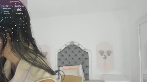 Valentina  online show from March 18, 2026, 12:19 pm