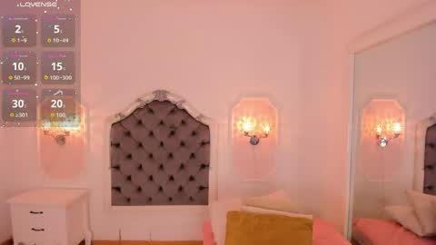 Valentina  online show from April 14, 2026, 11:05 am