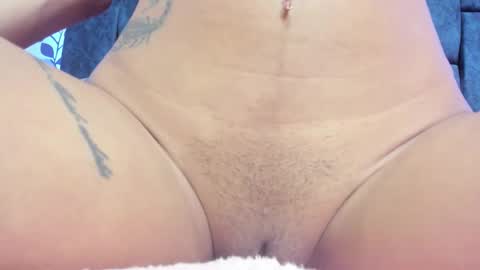 valentinaklean1 online show from December 15, 2025, 5:06 pm