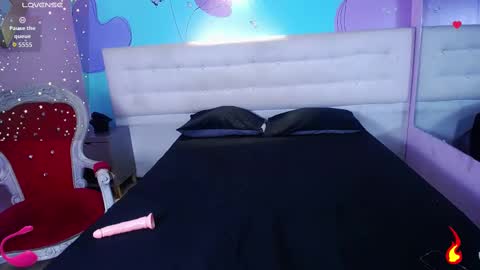 Valentinaluxee online show from September 25, 2025, 8:56 pm