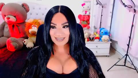 Snapshot of valentinaxqueen chatting on December 4, 2024, 12:30 am online show from December 4, 2024, 12:30 am
