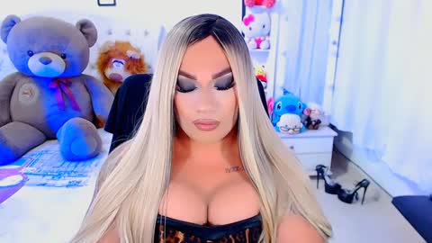 Snapshot of valentinaxqueen chatting on January 16, 2025, 11:59 pm online show from January 16, 2025, 11:59 pm